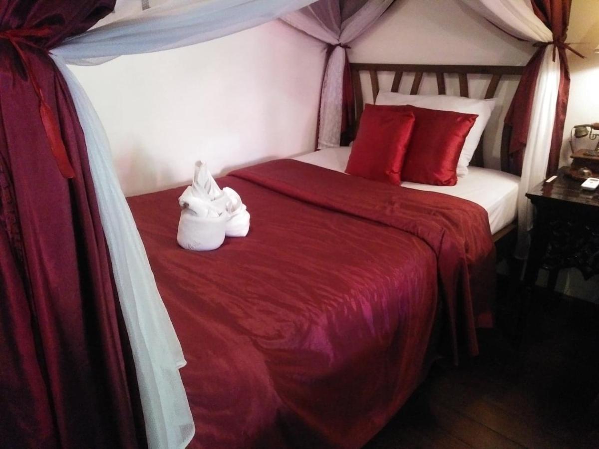 Hotel Tri Yaan Na Ros Colonial House Chiang Mai Exterior foto