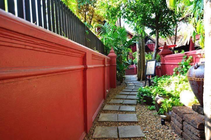 Hotel Tri Yaan Na Ros Colonial House Chiang Mai Exterior foto
